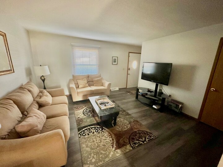 Rental unit in St Robert, US