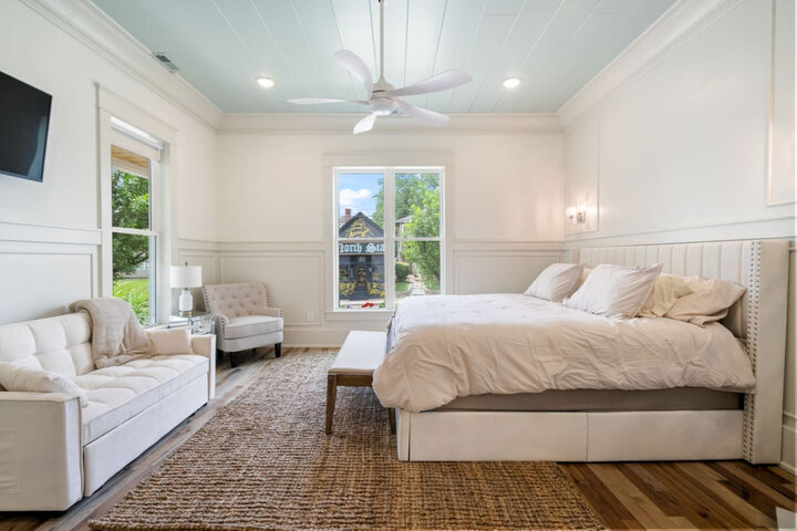 House in New Albany, US