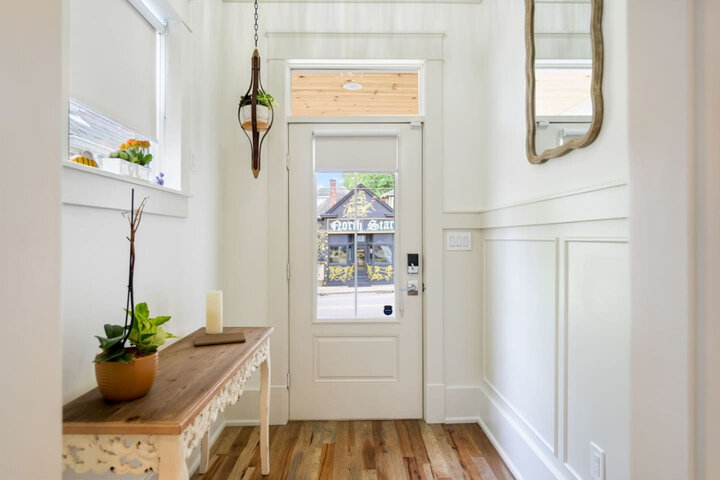 House in New Albany, US