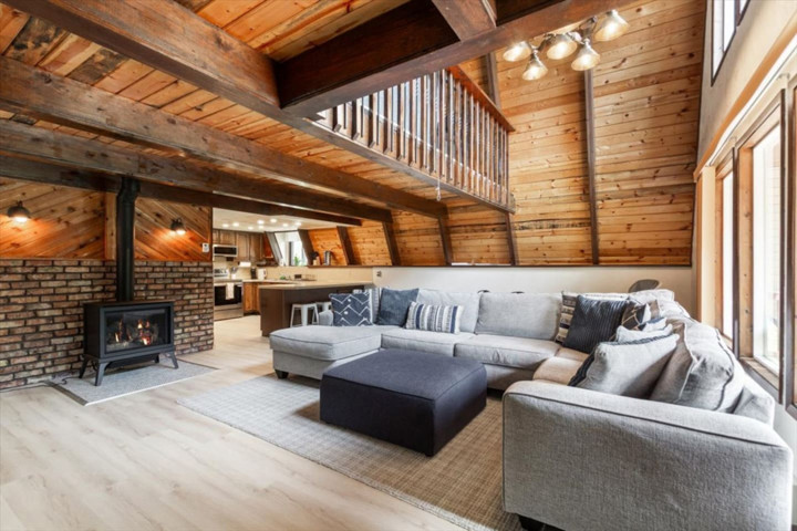 Cabin in Island Park, US