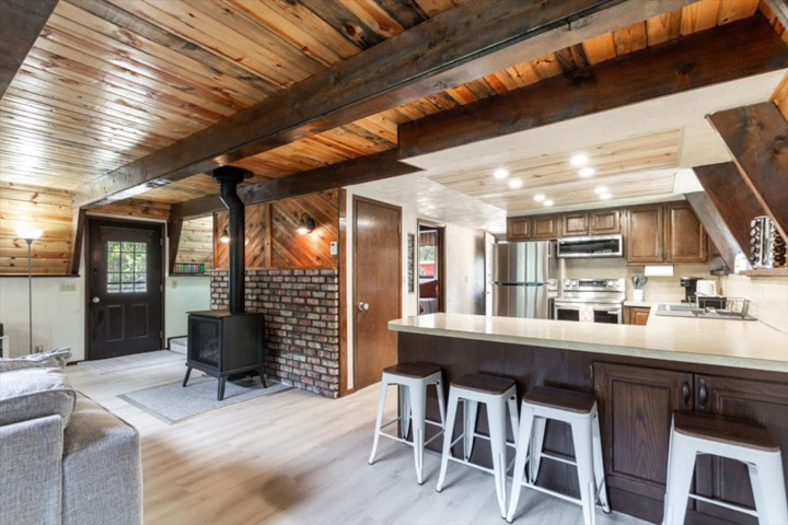 Cabin in Island Park, US