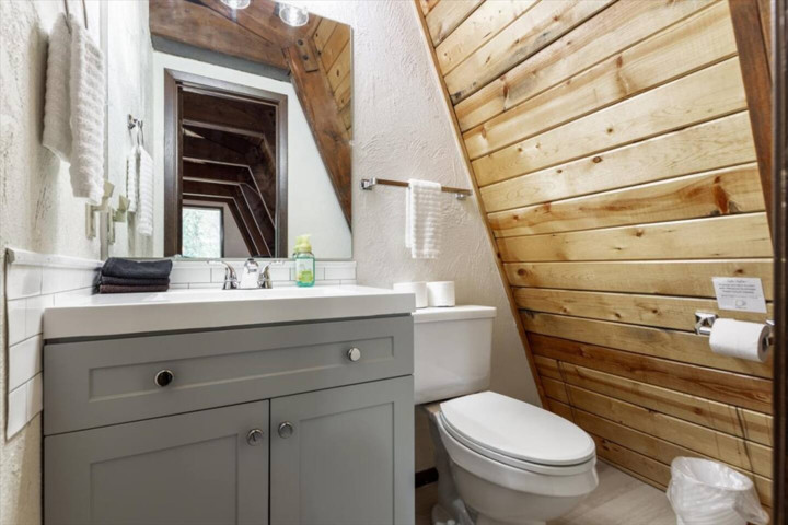 Cabin in Island Park, US