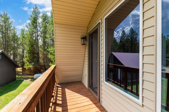 Cabin in Island Park, US