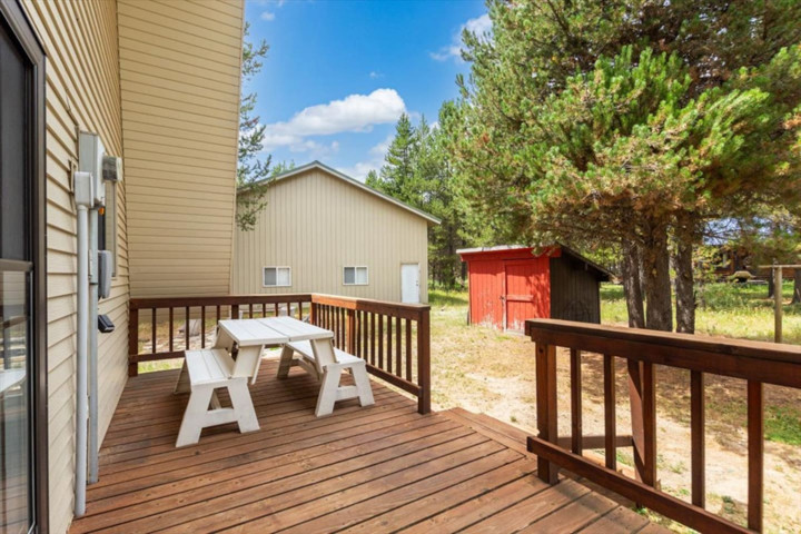 Cabin in Island Park, US