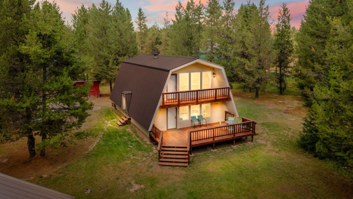 Cabin in Island Park, US